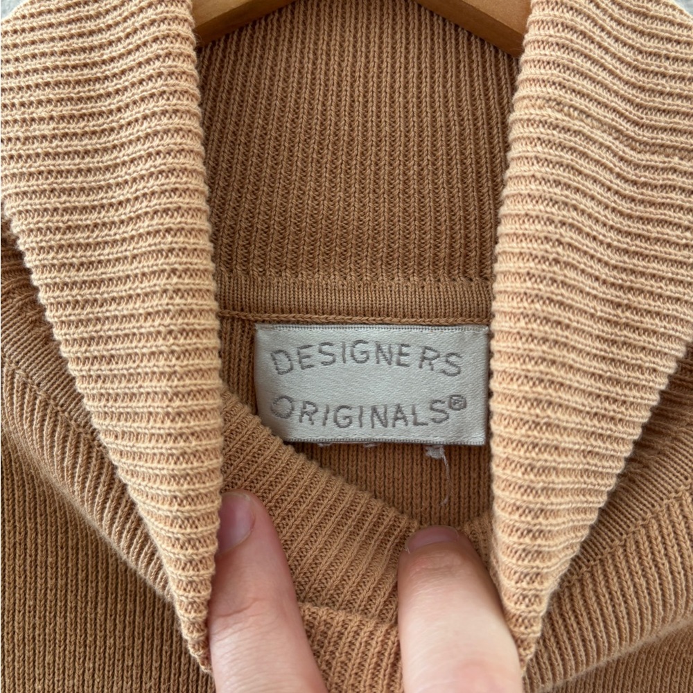 Tan Ribbed Sweater Tank - Picture 3 of 4